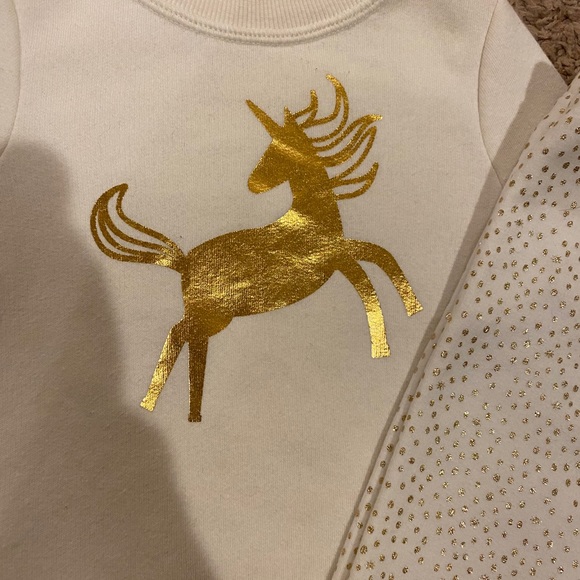 NEW Cream Sweater with Gold Unicorn & Fleece pants - Picture 8 of 16